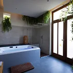 La Camelia Bianca Bed & Breakfast