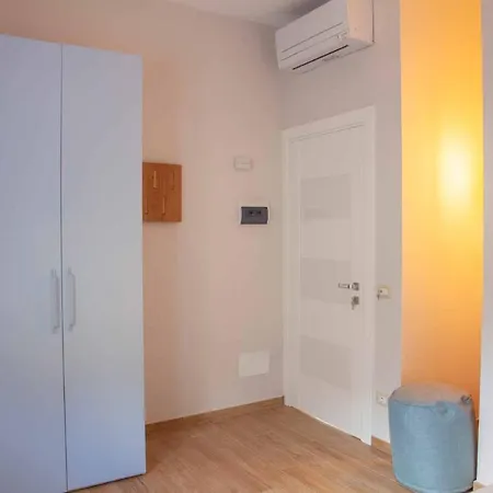 Couette-café La Camelia Bianca Lerici