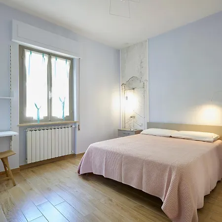 Oda ve Kahvaltı La Camelia Bianca Lerici