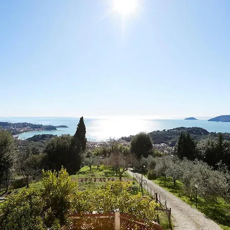 La Camelia Bianca Bed and Breakfast Lerici